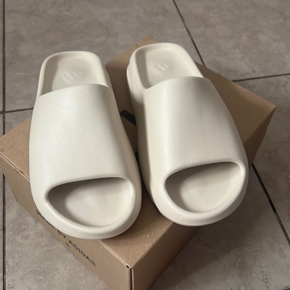 YZY slides